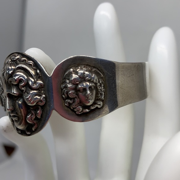 Stunning Art Nouveau sterling cherub bracelet - Picture 4 of 15